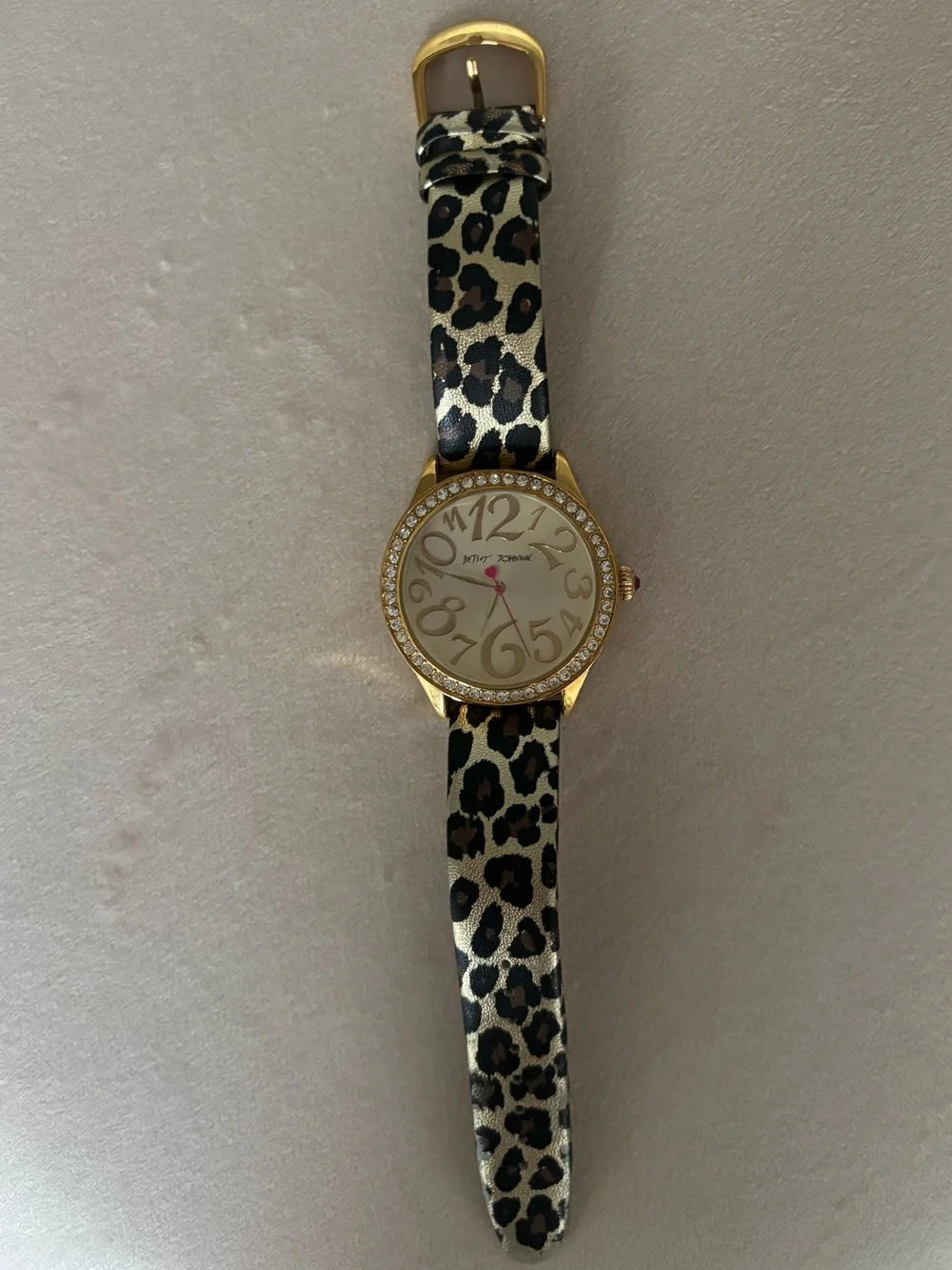 Pre-owned Betsey Johnson Leopard Print Gold-Tone Women's Watch